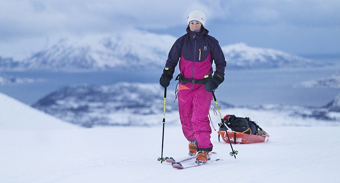 Adventurous Swedish nurse skis to South Pole in record time 